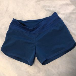 Lululemon shorts size 6